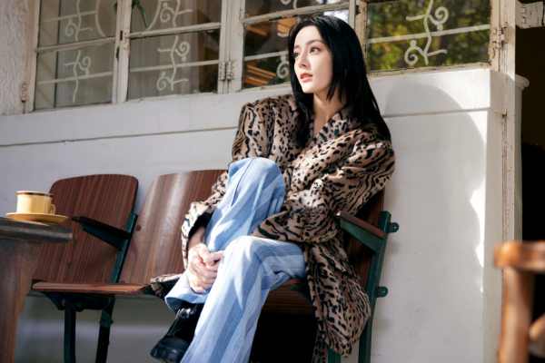 迪麗熱巴跨年沒人邀請？李易峰社交達人？張藝興女友？倪妮新電影？童謠張新成沒CP感？