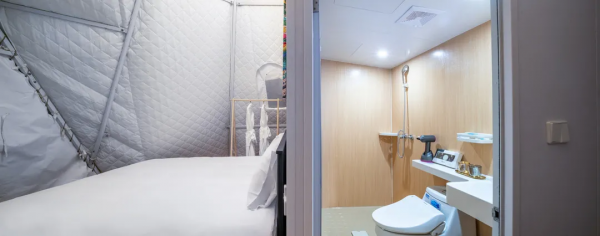 臥看雪山、室內泡湯，丁真家鄉這家民宿堪稱2021年收官王炸之作