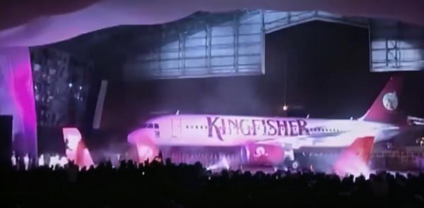 一生奢靡無度的印度富豪，卻拖欠員工工資，逼死員工妻子