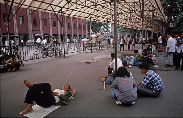 滿滿的感動，每一張老照片都是故事，美好的八十年代