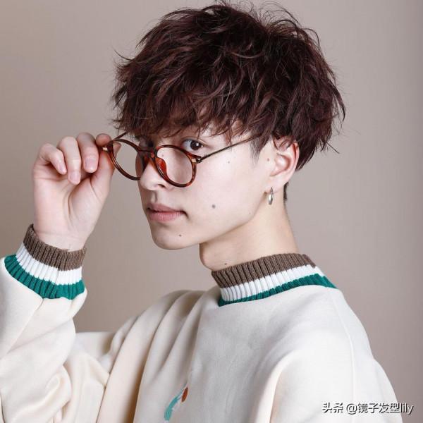 男發不管怎麼剪,最帥還是這4種,大多數男士都喜歡 男發不管怎麼剪,最帥還是這4種,大多數男士都喜歡