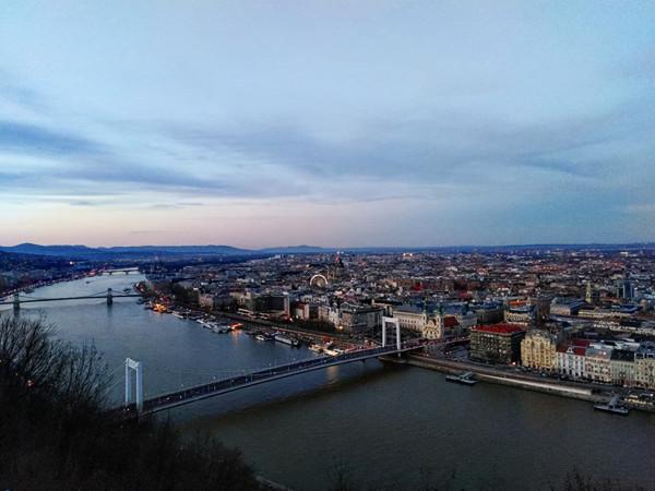 匈牙利布達佩斯自由行9大景點推介,慢步多惱河畔、品嚐皇室美食 匈牙利布達佩斯自由行9大景點推介,慢步多惱河畔、品嚐皇室美食