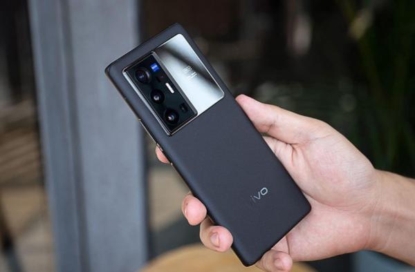 2021下半年手機怎麼選?八款最佳機型推薦,涵蓋各個類別 2021下半年手機怎麼選?八款最佳機型推薦,涵蓋各個類別