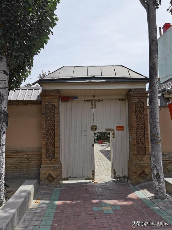 漢EV自駕新疆，打卡網紅景區伊寧六星街，排隊兩小時吃上冷飲