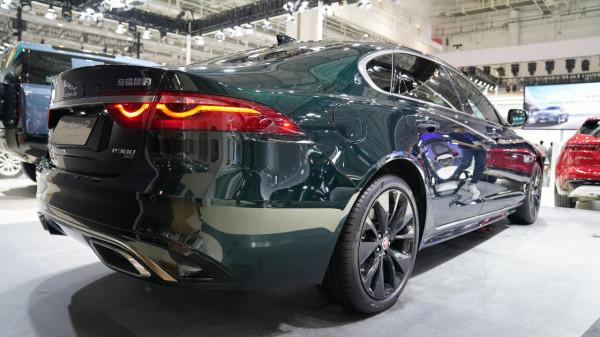 捷豹XFL迎來全新升級!車長5米1,內飾盡顯豪華,你會買單嗎? 捷豹XFL迎來全新升級!車長5米1,內飾盡顯豪華,你會買單嗎?