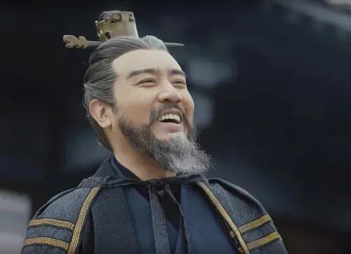 同樣是演“曹操”，陳建斌和鮑國安放在一起看，差距就出來了