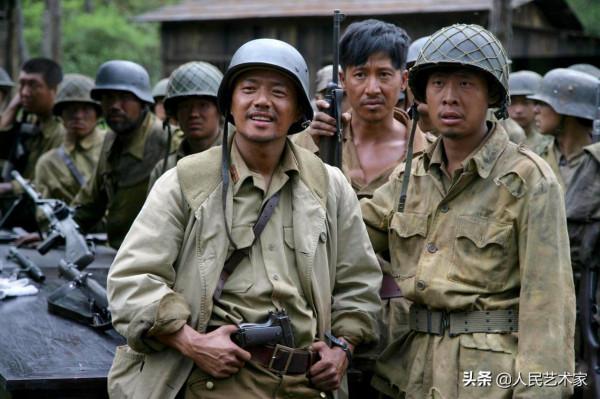 從《激情燃燒的歲月》到《士兵突擊》《我的團長我的團》,他將男人戲拍到極致 從《激情燃燒的歲月》到《士兵突擊》《我的團長我的團》,他將男人戲拍到極致