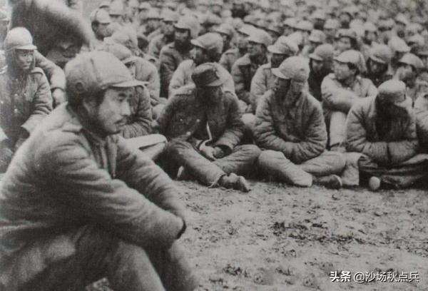 僅僅兩個小時,就從敵人變成我軍戰鬥英雄,這兩個小時發生了什麼 僅僅兩個小時,就從敵人變成我軍戰鬥英雄,這兩個小時發生了什麼