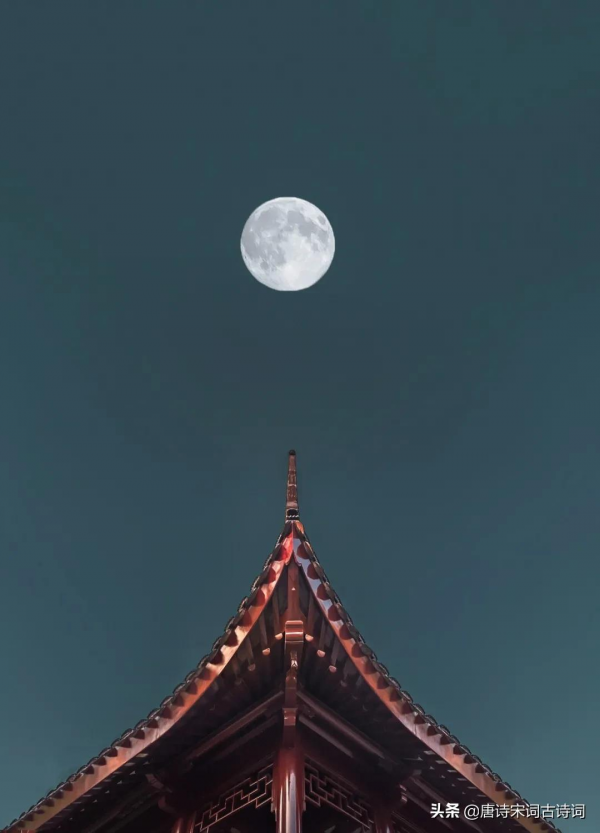 你看你看，月亮的臉