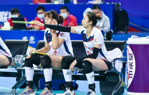 李盈瑩龔翔宇登上全明星賽海報，恐成紅藍兩隊隊長，丁霞佔據C位