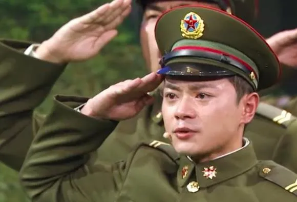 過氣童星的窘境：長殘沒戲拍、直播被人嘲，無處安放的尷尬與心酸