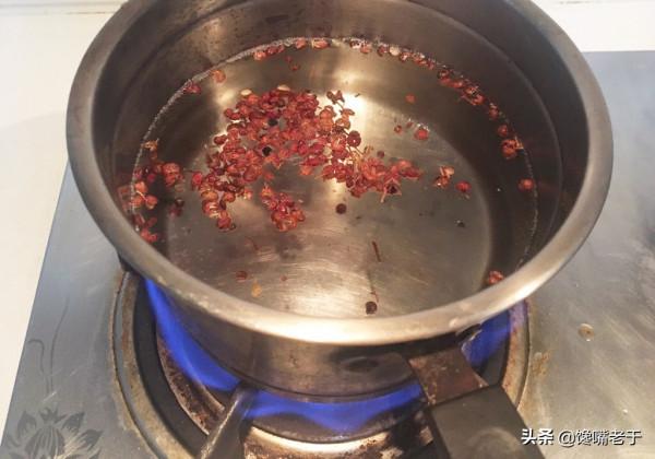 拌餃子餡有訣竅，這3味調料缺一不可，少一樣就不香，看完漲知識