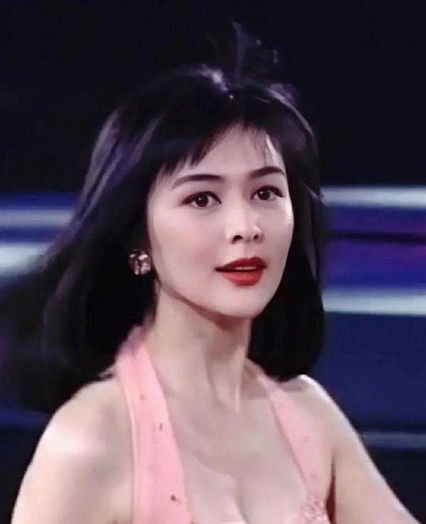 娛樂圈貴族後裔 吳京 關曉彤 那英 關之琳 李宗翰 竟然還有姓愛新覺羅的