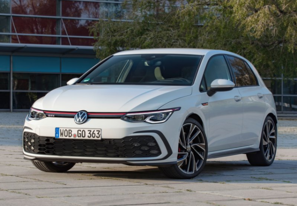 全新標緻308或2022年國產，硬剛高爾夫，誰更討年輕人喜歡？