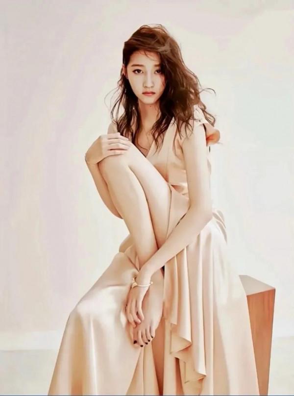 有人說關曉彤是全世界最好的女孩