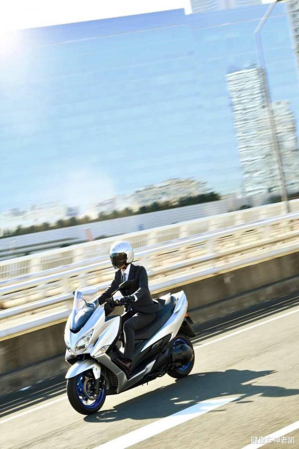 鈴木Burgman 400首次登陸馬來西亞，售價昂貴堪比寶馬C400GT