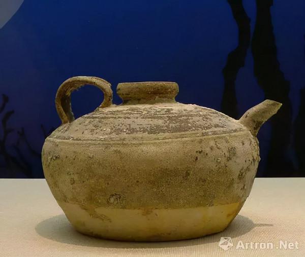 新加坡海域古沉船發現大批元青花