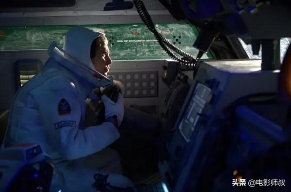 25部經典科幻片，如果處於如此境地，人類還能這樣做