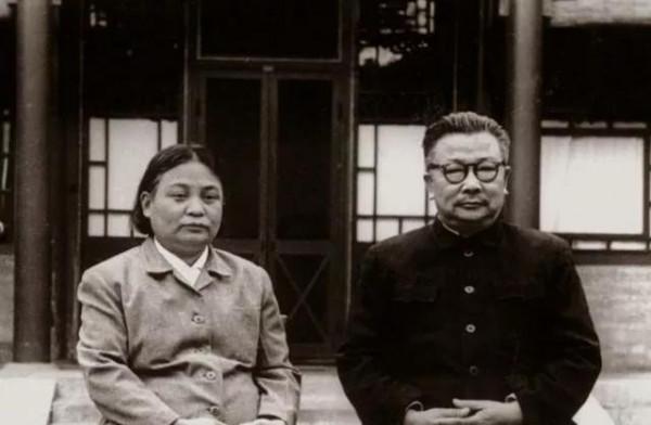 毛主席曾對李克農的女兒說：你爸是大特務，不過是黨的“大特務”