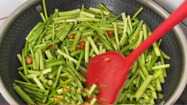 &OpenCurlyDoubleQuote;秋吃水八仙，賽過小神仙&rdquo;，別忘吃這8種食材，健脾潤肺過好秋