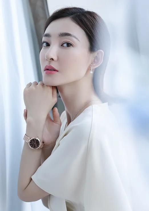 素顏女神王麗坤卸妝完成，真人和化妝前到底差多少