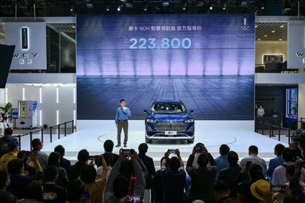 最大純電續航204km、搭高通8155晶片，魏牌要做新一代智慧汽車