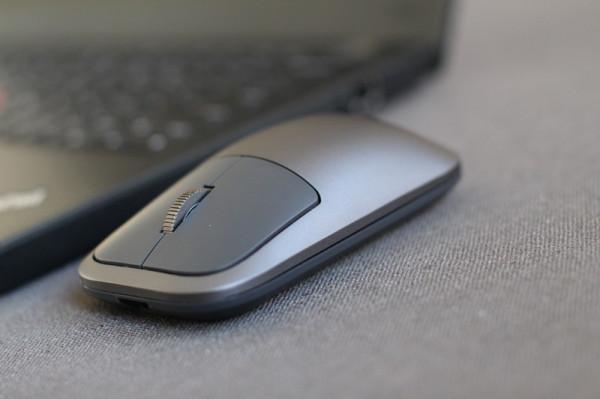 雷柏M700多模無線滑鼠（無線充電版）上手體驗