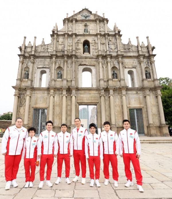 內地奧運健兒代表團參觀大三巴