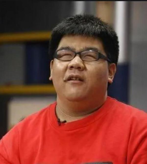 從勵志的盲人歌手到人人唾棄，楊光怎麼就走到了今天這種地步？