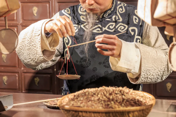 長期失眠,總斷不了根?1張藥方巧加減,讓你一覺睡到大天亮 長期失眠,總斷不了根?1張藥方巧加減,讓你一覺睡到大天亮