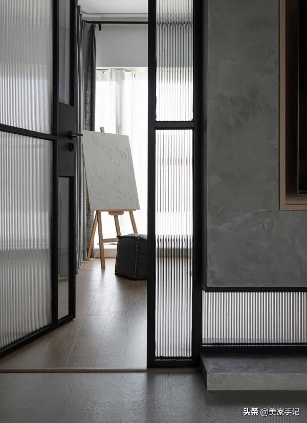 她家101㎡,卻不買沙發,陽臺墊高20cm,學她家這麼裝修實用極了 她家101㎡,卻不買沙發,陽臺墊高20cm,學她家這麼裝修實用極了