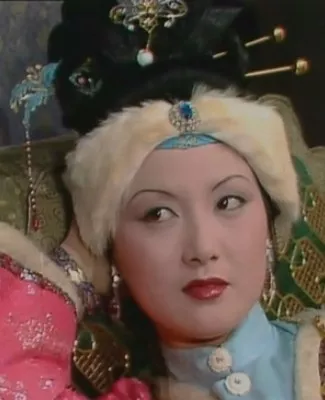 《紅樓夢》只知通靈寶玉?堪比珠寶展的大觀園,戴的珠寶大有來頭 《紅樓夢》只知通靈寶玉?堪比珠寶展的大觀園,戴的珠寶大有來頭