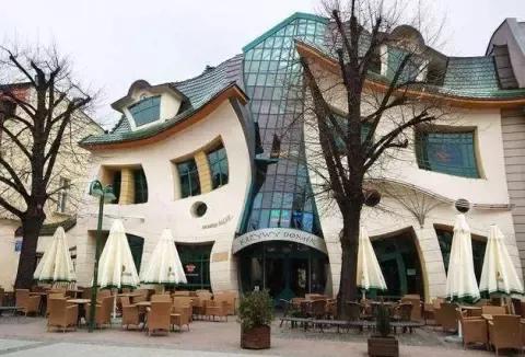 人一靠近就會被吸進房子，科學家也無法解釋