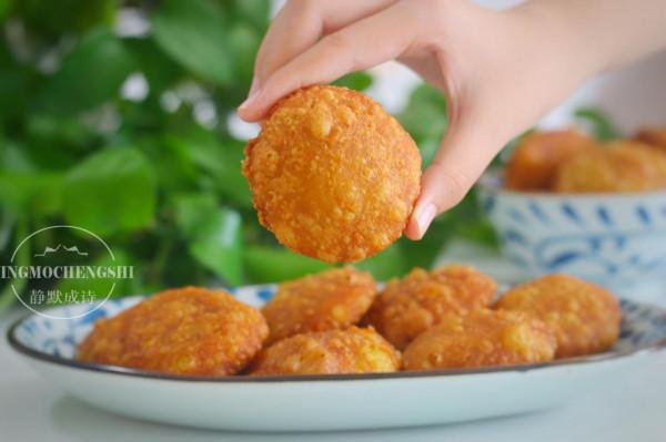 北方做油炸糕，不用麵粉不用酵母，外酥裡糯有糖心，吃著特解饞