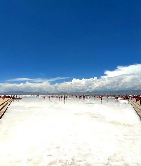 中國的天空之鏡，人一生要去的55個地方之一一茶卡鹽湖
