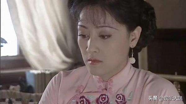 戲裡是醜女,戲外卻是美人,這6位女演員的扮醜精神狂甩流量小花 戲裡是醜女,戲外卻是美人,這6位女演員的扮醜精神狂甩流量小花