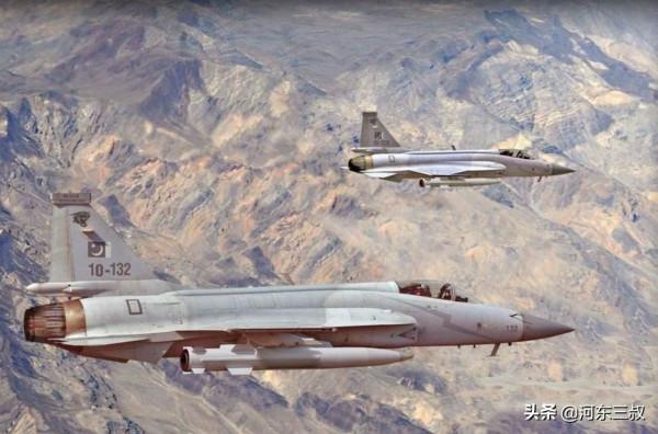 梟龍Block3大秀實力,展現超強外掛後,巴鐵還需要殲10嗎? 梟龍Block3大秀實力,展現超強外掛後,巴鐵還需要殲10嗎?