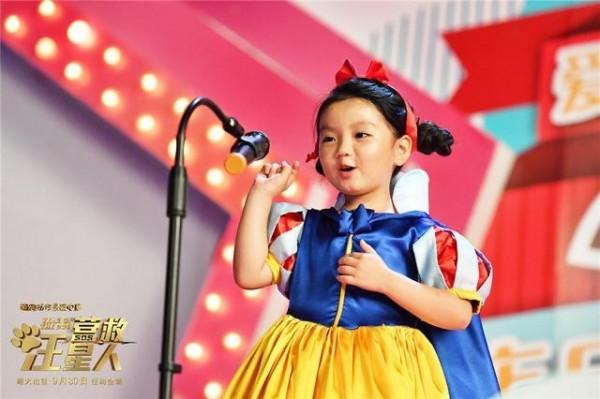 阿拉蕾：4歲賺錢養弟弟，在沒愛的環境帶淚成長，懂事得讓人心疼