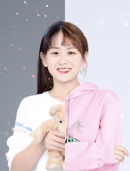 田亮與妻兒將臉兩兩相拼毫無違和感，實力證明一家四口共用一張臉