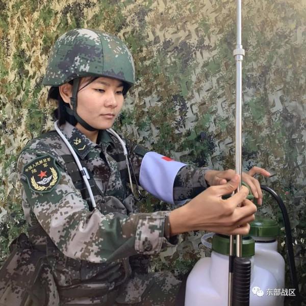 拼!拼!拼!衛生女兵請求出戰 拼!拼!拼!衛生女兵請求出戰