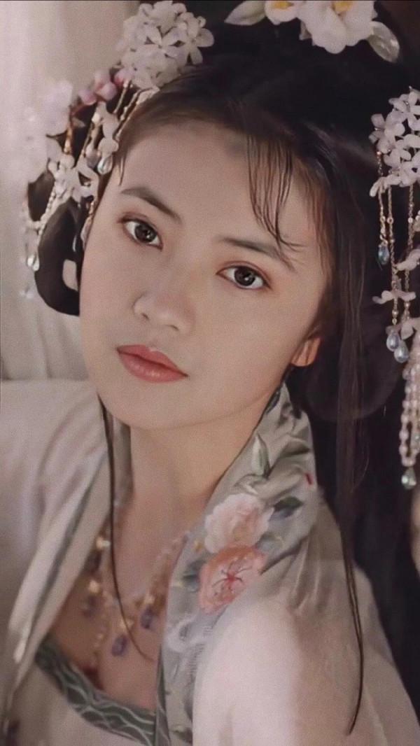 新加坡牡丹仙子郭妃麗，阿嬌柔美，胡靜靈氣美！都是古裝天花板