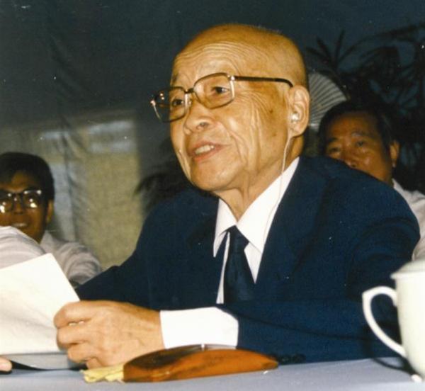 蘇步青：異國千金嫁給他，幾十年未添新衣，相伴60多年愛情彌堅