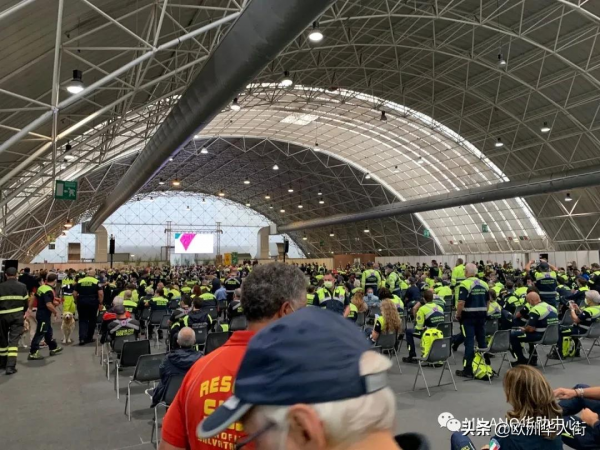 米蘭市政府“抗擊疫情”表彰大會隆重舉行 華人社團受表彰