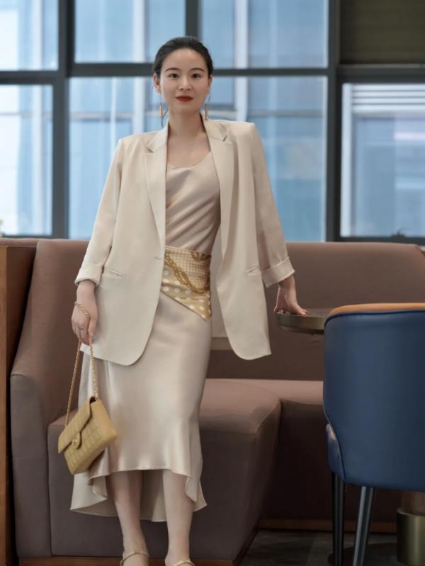 2021秋冬“大女人風”最流行,夠颯夠時髦 2021秋冬“大女人風”最流行,夠颯夠時髦