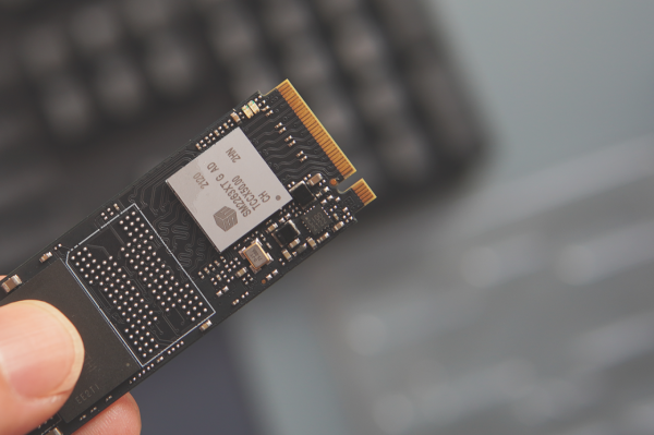 搶到了399元好價的1TB固態硬碟,談談上手體驗 搶到了399元好價的1TB固態硬碟,談談上手體驗