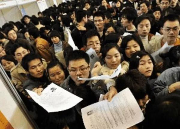 大批留學生回國後坐冷板凳,學歷如同虛設,洋學歷怎麼了? 大批留學生回國後坐冷板凳,學歷如同虛設,洋學歷怎麼了?