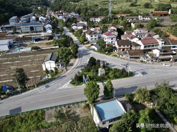 國內兩條小眾自駕路線，穿梭在原始森林之中，遨遊在歷史的海洋裡