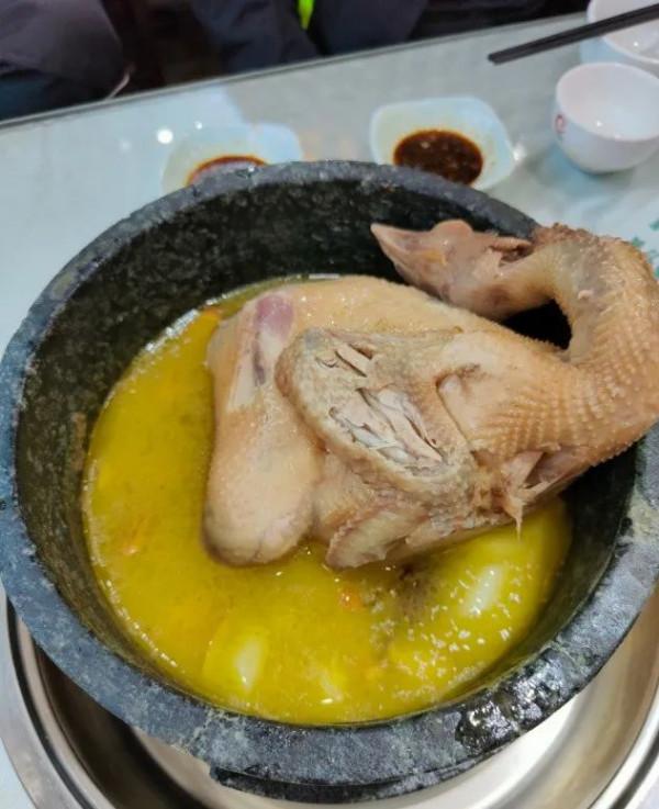 男子騎125摩托用9天時間從連灘西壩開到西藏拉薩，全程4千多公里