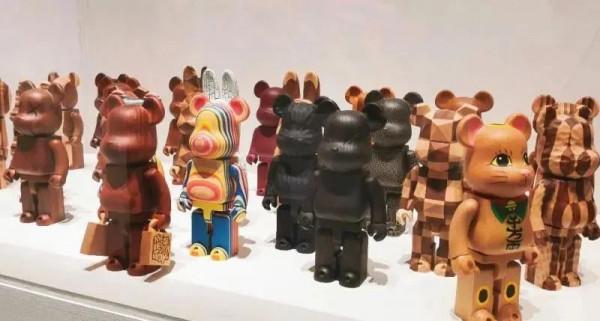 一隻熊換一套房，比炒鞋還狠的潮玩式割韭菜