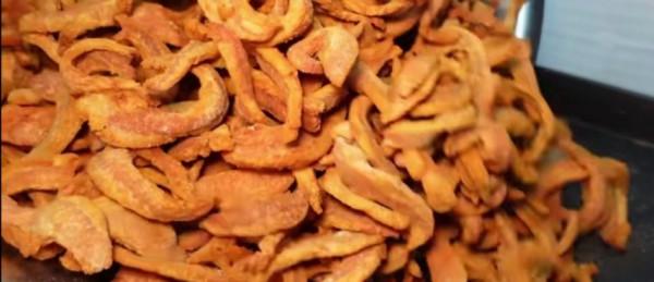 山東大叔做土豪小吃，一斤80元16年不挪地，顧客吃了忘不掉